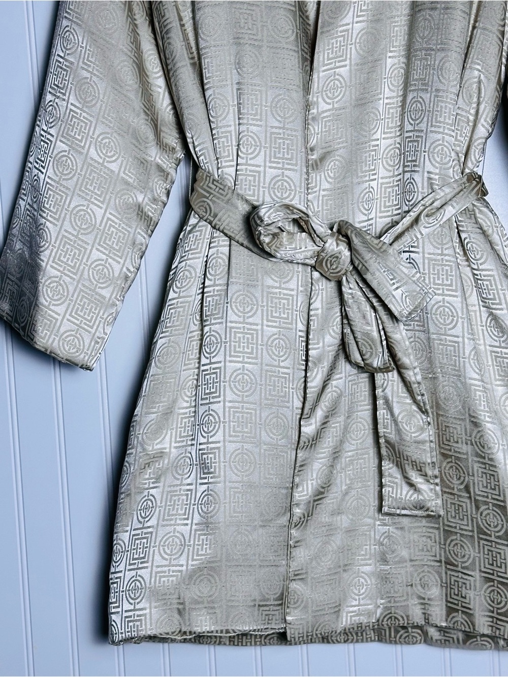 Natori Women's Infinity Jacquard Puffer Robe Color Light Taupe Size XS NWT - Picture 4 of 11